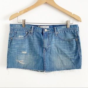 Levi’s Denim Mini Skirt - Size 30